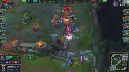 我在斗鱼看英雄联盟官方赛事直播英雄联盟