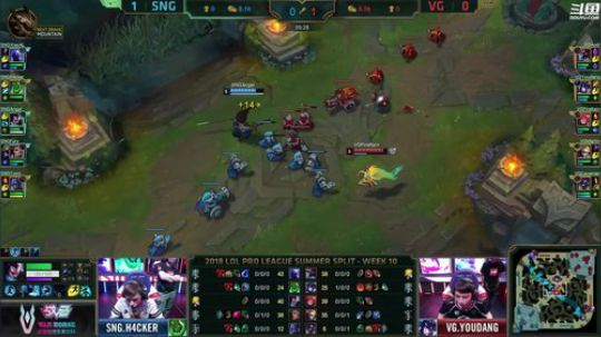 我在斗鱼看英雄联盟官方赛事直播英雄联盟