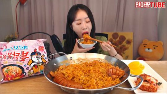 【吃播】  BJ赵仁雅  这样吃的话真的很好吃