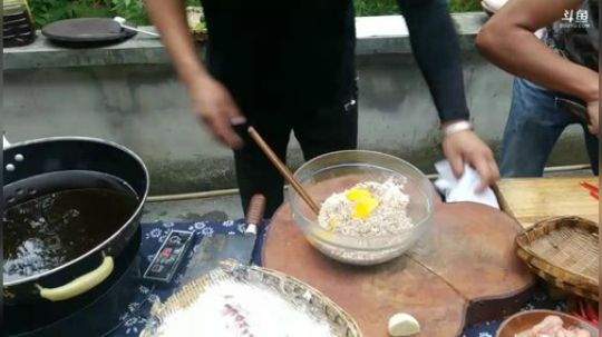 高山人家乡民的晚餐 2018-08-27 17点场