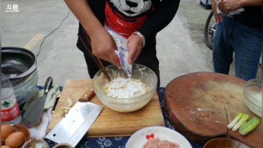 给眼镜妈妈做顿饭 2018-08-28 17点场