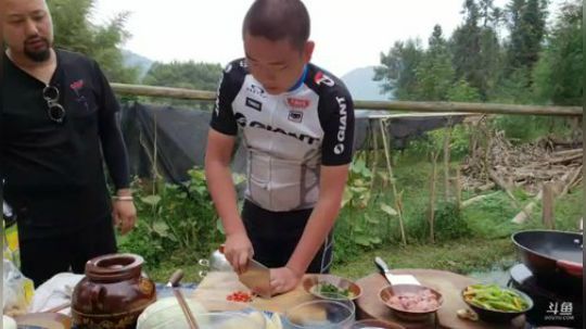 呵呵今天做大盘鸡 2018-08-29 17点场