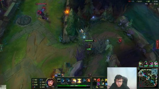 登月团丶离去发布了一个斗鱼视频2018-09-02