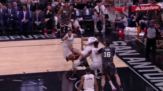 妖刀入鞘!NBA黄金左手,假动作大师吉诺比利退役!