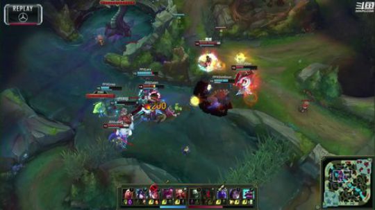 我在斗鱼看英雄联盟官方赛事直播英雄联盟