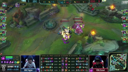 我在斗鱼看英雄联盟官方赛事直播英雄联盟