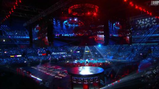 Smlia丶卡布奇诺发布了一个斗鱼视频2018-09-14