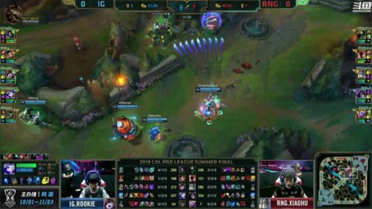 我在斗鱼看英雄联盟官方赛事直播英雄联盟