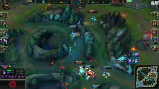 我在斗鱼看英雄联盟官方赛事直播英雄联盟