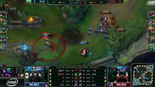 我在斗鱼看英雄联盟官方赛事直播英雄联盟