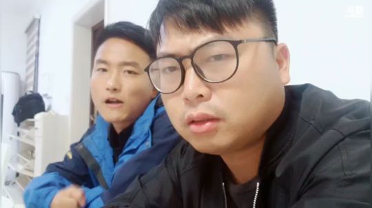 县城接陈哥送小乐。 2018-09-25 15点场