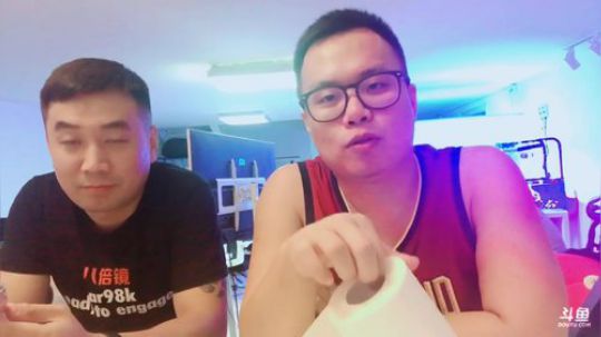 大牙:随便玩玩。 2018-09-26 18点场
