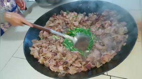 热闹的农村 热闹的事 嘻嘻 2018-09-28 09点场