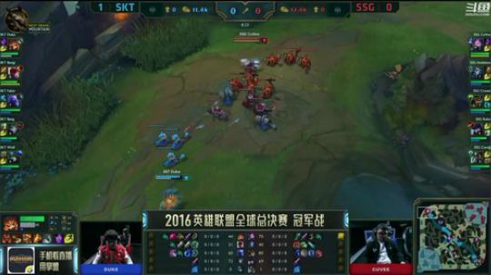 我在斗鱼看英雄联盟官方赛事直播英雄联盟