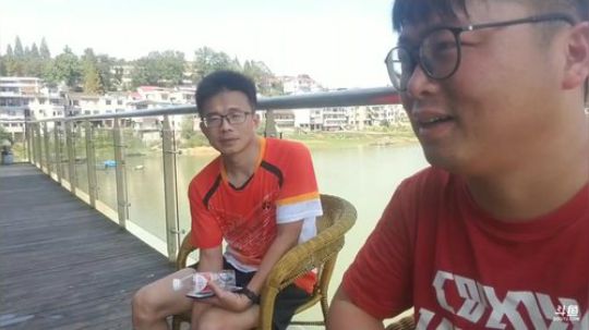 吃点东西水下摸鱼。 2018-09-29 11点场