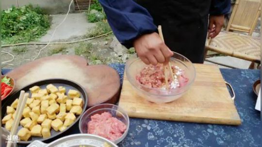 今天上山做饭啦(≧ω≦)/ 2018-10-03 16点场