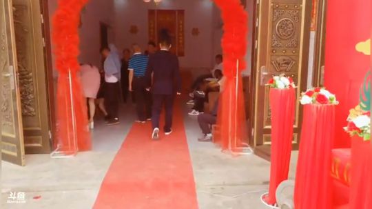 老二出发接亲啦。 2018-10-03 09点场