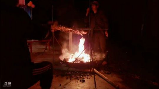 大吉大利今晚吃鸡 1910856 2018-10-02 21点场