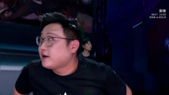 登月团丶离去发布了一个斗鱼视频2018-10-07