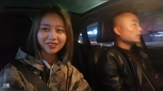 接甜欣小姐姐。 2018-10-09 19点场