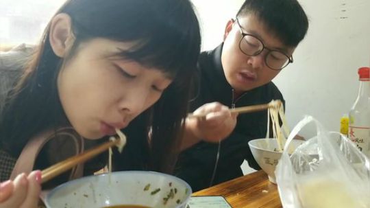 强仔县城的春天？？ 2018-10-09 10点场