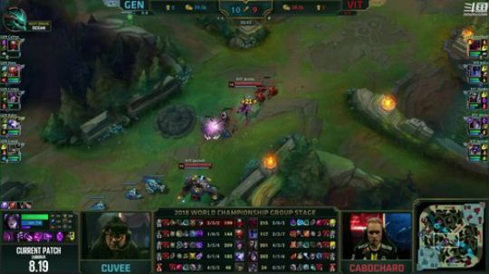 我在斗鱼看英雄联盟官方赛事直播英雄联盟