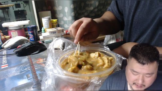 餐语 胖子深夜放毒 一碗炸臭豆腐开聊