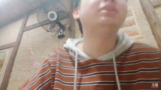 跟朋友吃点饭喝点酒 2018-10-14 19点场