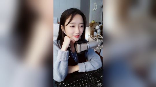 登月团丶离去发布了一个斗鱼视频2018-10-17