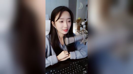 登月团丶离去发布了一个斗鱼视频2018-10-17