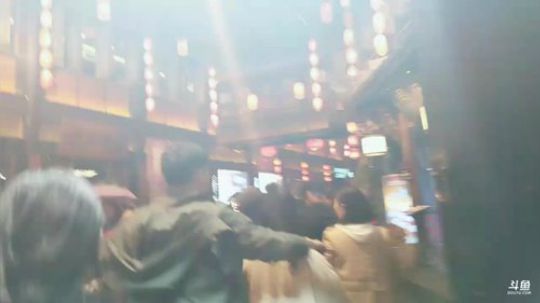 有朋自远方来，不亦乐乎。 2018-10-18 19点场