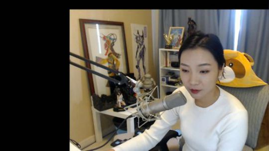 HHHISHHH发布了一个斗鱼视频2018-10-19