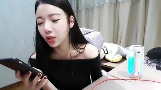 小姨子：今天好像邮件很多哦 2018-10-19 19点场