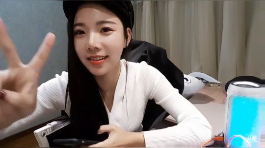 小姨子：饼干店关门那我们逛逛吧 2018-10-20 20点场
