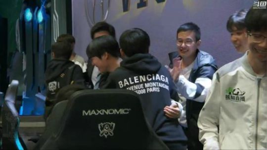这就是我喜欢的昵称哦发布了一个斗鱼视频2018-10-20