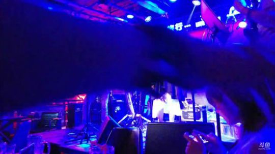 我本善良72发布了一个斗鱼视频2018-10-22