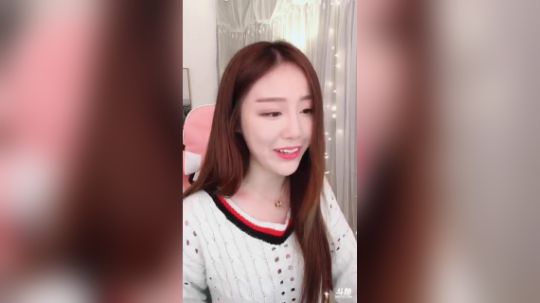 我在斗鱼看菁菁Krystal直播颜值