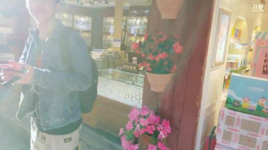 HHHISHHH发布了一个斗鱼视频2018-10-23