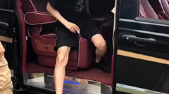 欧阳锋呀发布了一个斗鱼视频2018-10-23