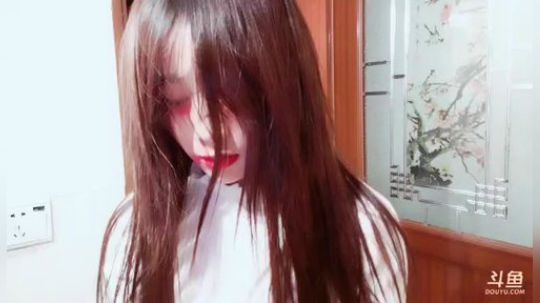 肖淑洁生命中的光和盐发布了一个斗鱼视频2018-10-23