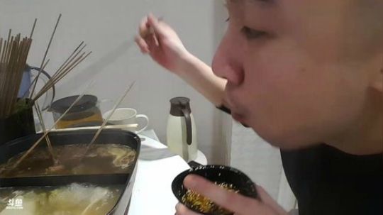 我本善良72发布了一个斗鱼视频2018-10-24