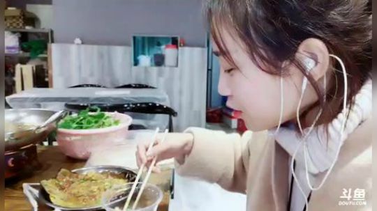 我本善良72发布了一个斗鱼视频2018-10-25