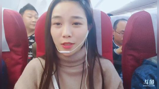 肖淑洁生命中的光和盐发布了一个斗鱼视频2018-10-27