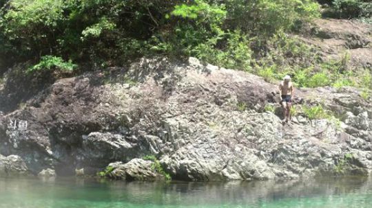 我在斗鱼看野食小哥直播美食