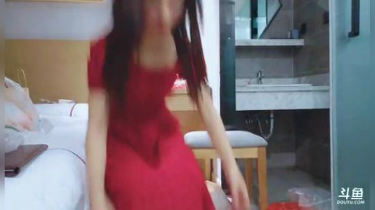肖淑洁生命中的光和盐发布了一个斗鱼视频2018-10-28
