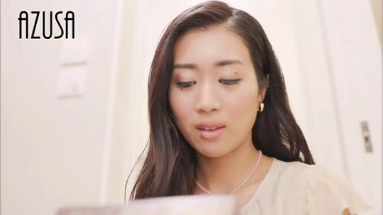 拍摄精良的日本裤袜广告，山本雅音