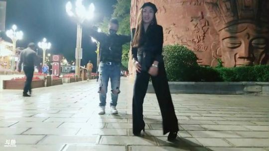 我在斗鱼看户外闯王直播户外