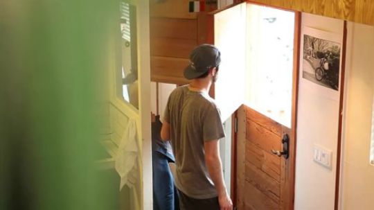 安静男孩儿的25㎡小公寓 joseph chiaru