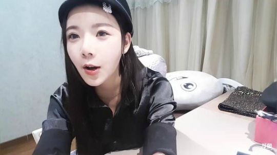 HHHISHHH发布了一个斗鱼视频2018-10-31