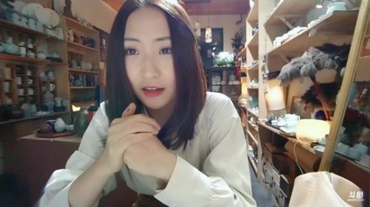 晚上可能晚点播 2018-11-01 21点场
